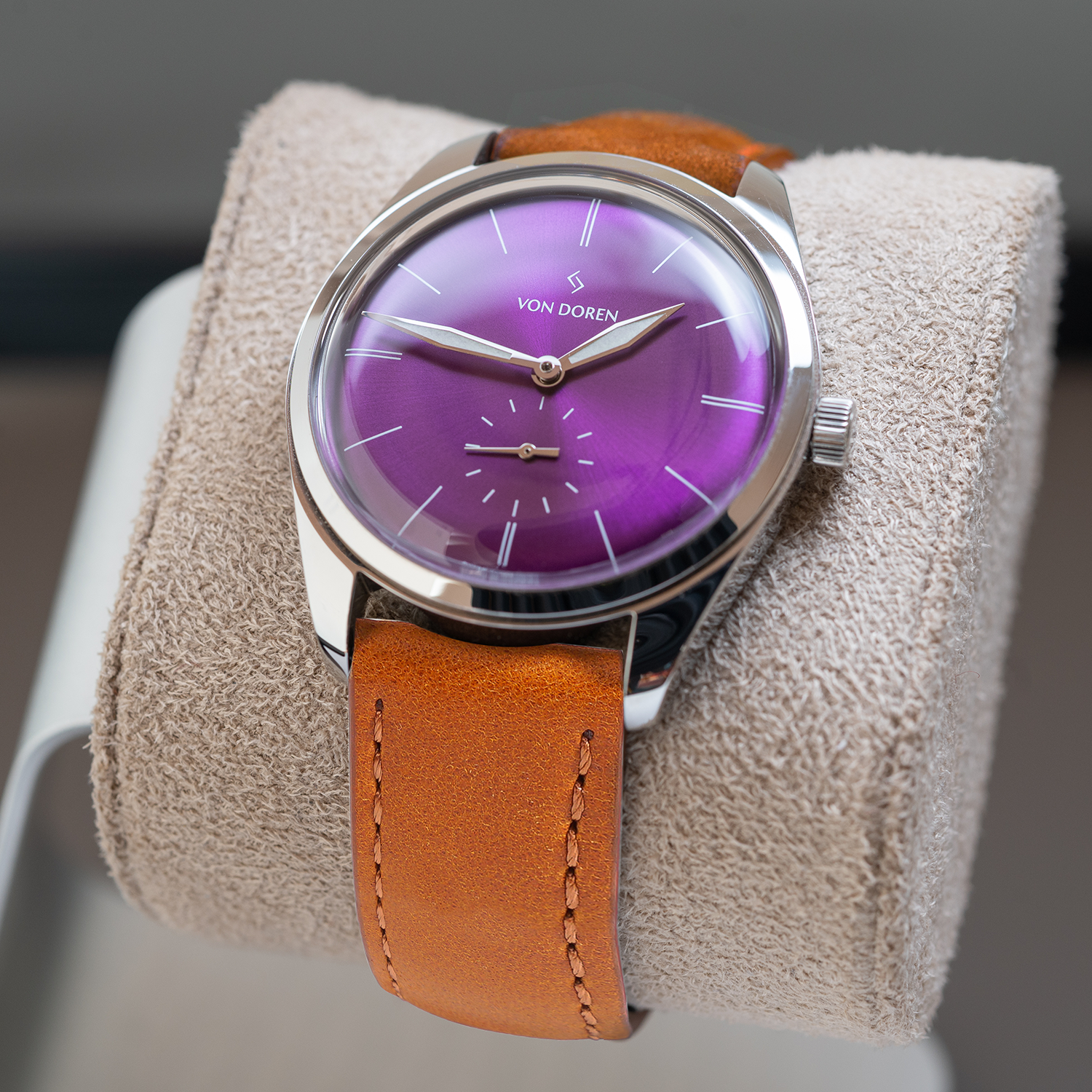 Von Doren Runde Purple utstilt