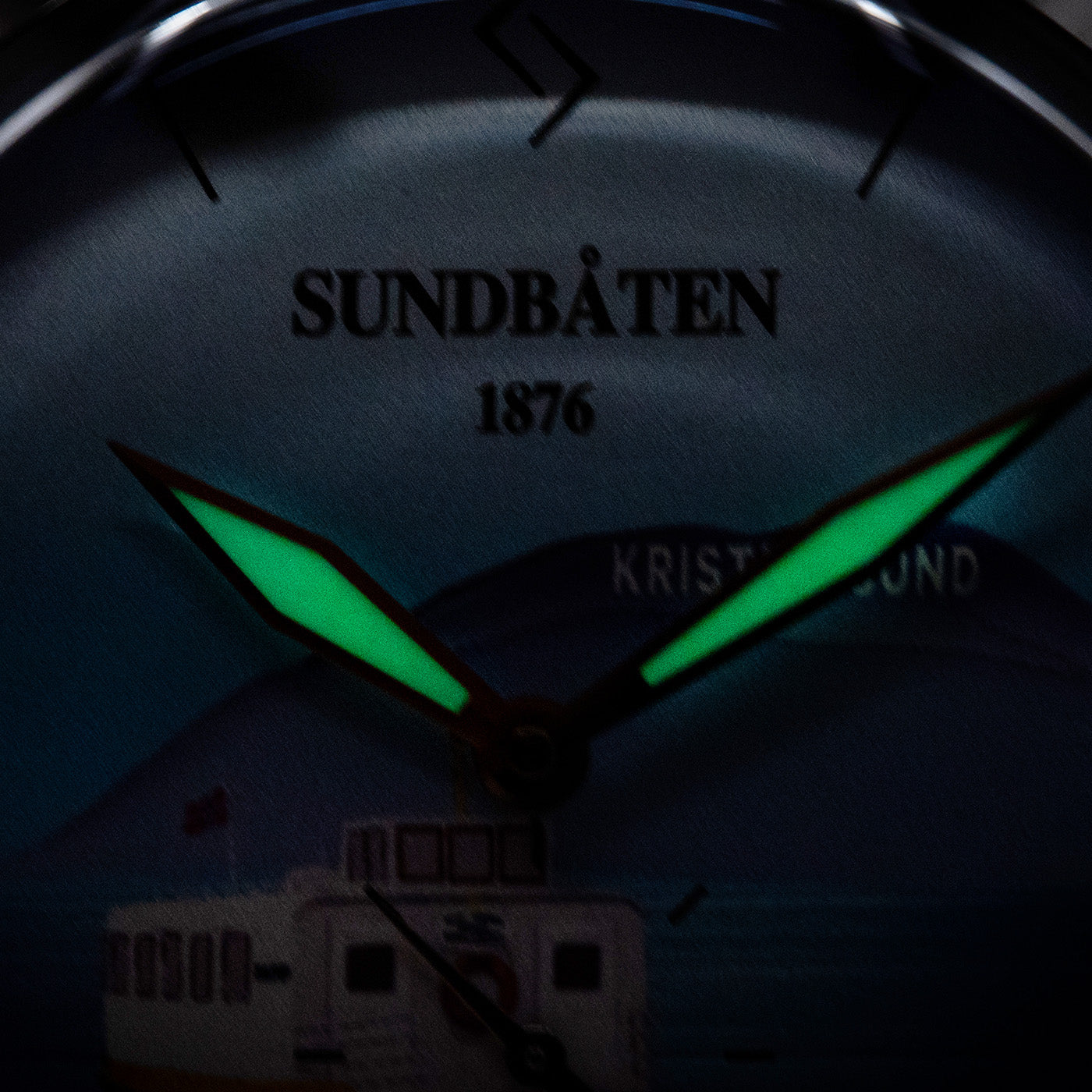 Selvlysende visere til Sundbåtklokka Rapp